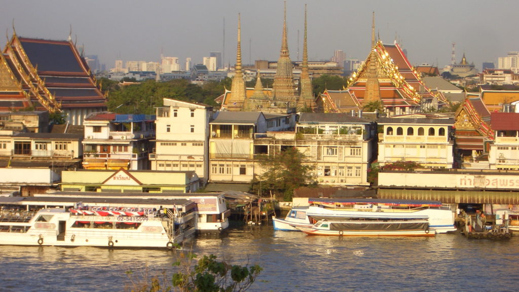 LA BIENNALE D’ARTE DI BANGKOK VA IN SCENA NEI TEMPLI DELLA CITTA’ IN THAILANDIA