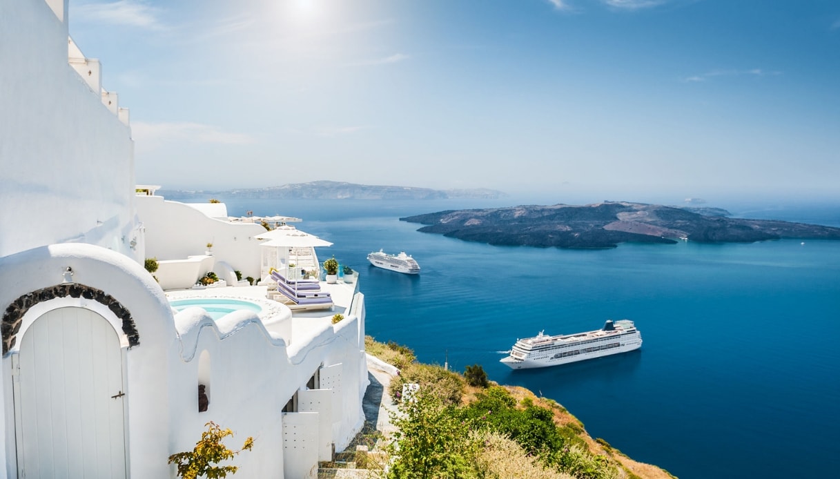 ATTRAVERSARE IL MONDO A BORDO DI UNA CROCIERA DI RIPOSIZIONAMENTO!