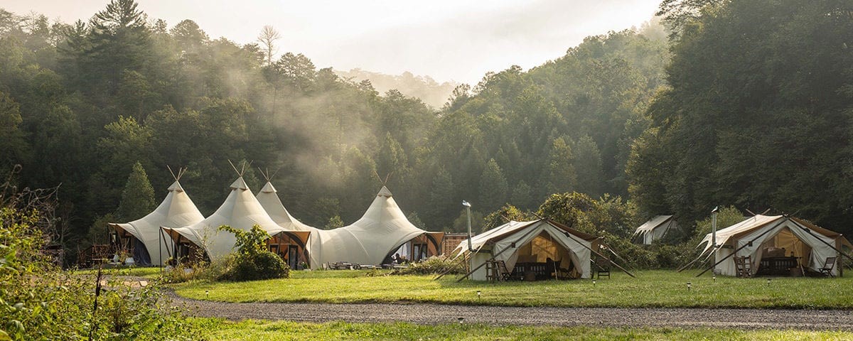 Glamping con UNDER CANVAS tra le Great Smoky Mountains nel Tennessee