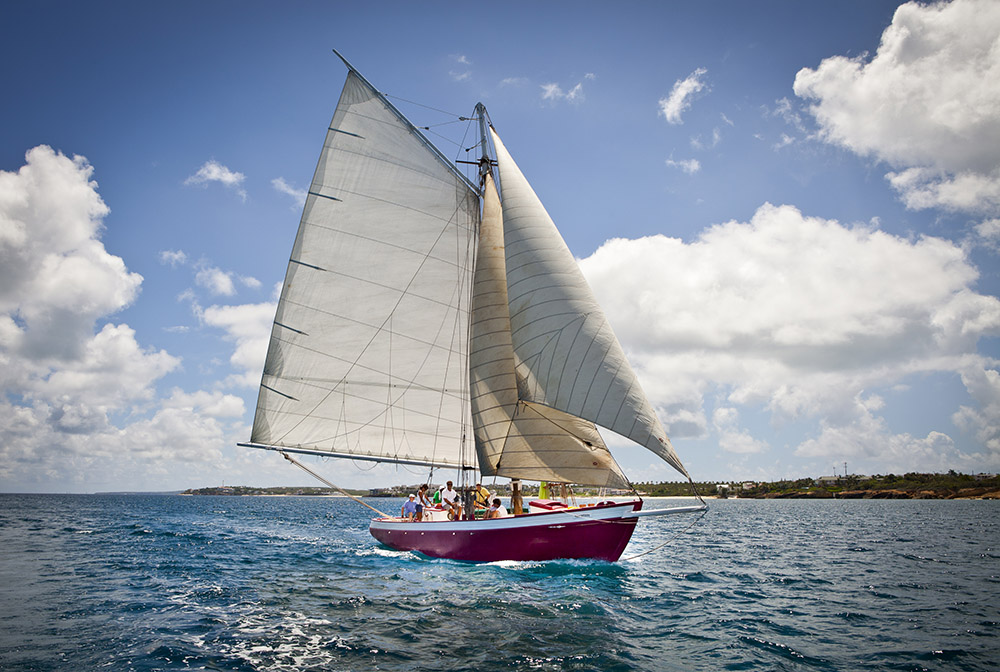 ANGUILLA: ESCURSIONI IN BARCA A VELA NELLE ACQUE AZZURRE DEI CARAIBI