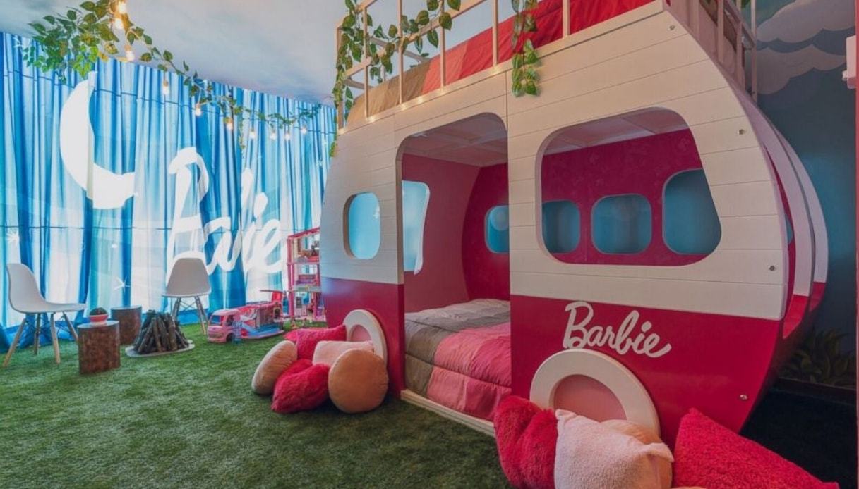 GLAMPING A TEMA BARBIE – IN MESSICO