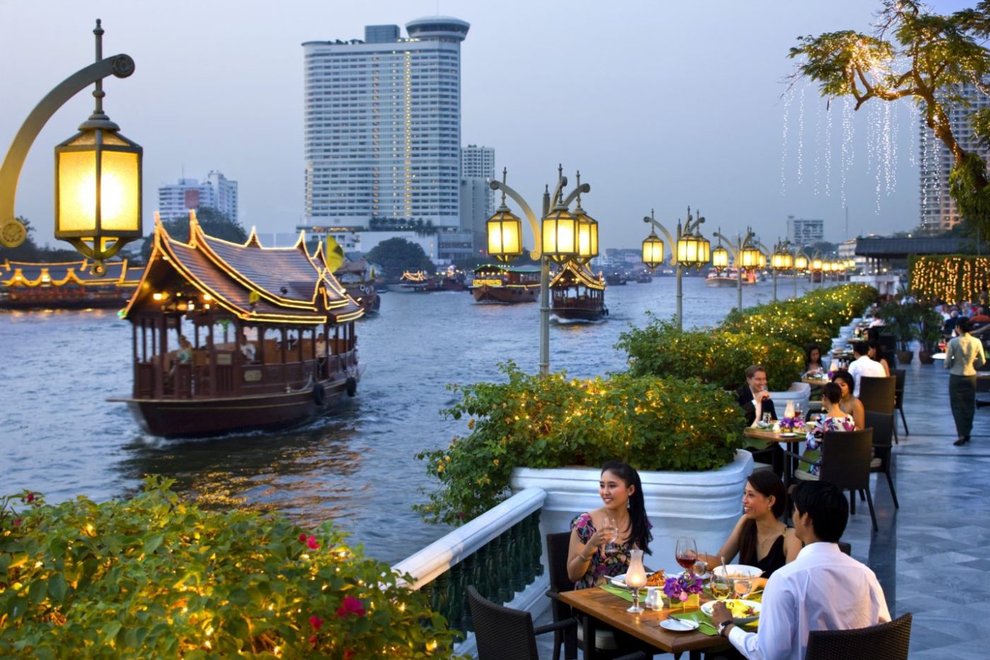 MANDARIN ORIENTAL BANGKOK: UN’OASI NEL CUORE PULSANTE DELLA THAILANDIA