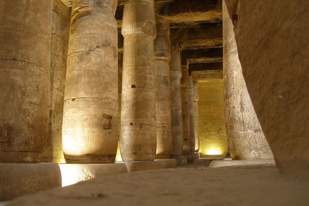 ABYDOS, EGITTO: IL TEMPIO CHE SETI I HA DEDICATO A OSIRIDE