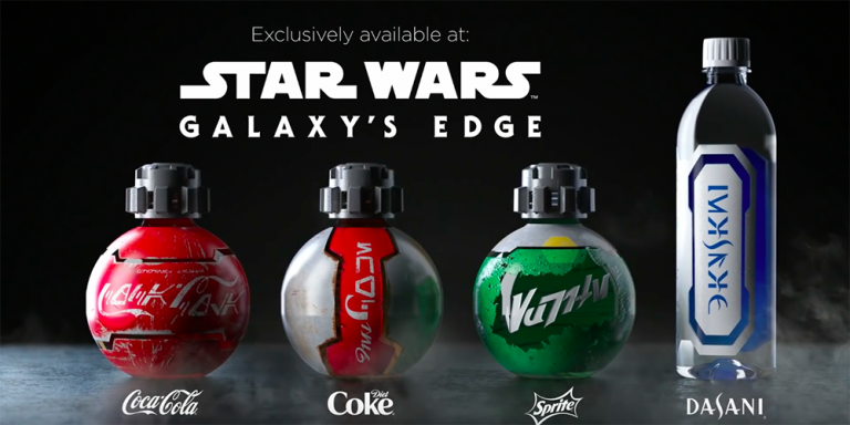 Star Wars: Galaxy’s Edge, le bottiglie di Coca-Cola a forma di detonatore termico vietate negli aeroporti degli Stati Uniti!