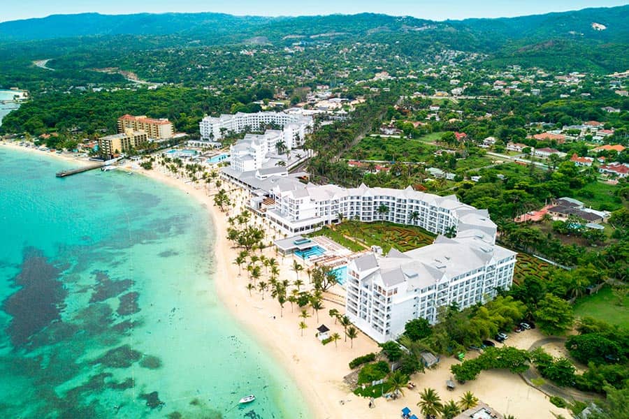 RIU OCHO RIOS: IL PRIMO PARCO ACQUATICO IN GIAMAICA DI RIU HOTELS