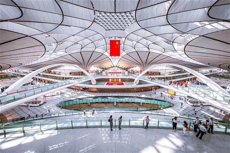 PECHINO, CINA: IL NUOVO AVVENIRISTICO AEROPORTO BEIJING DAXING INT. – IL VIDEO DI PRESENTAZIONE