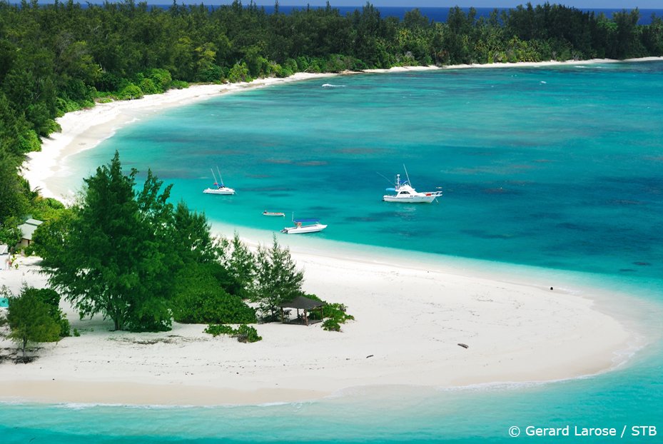 LE SEYCHELLES – RARE PERLE INCASTONATE NELL’OCEANO INDIANO