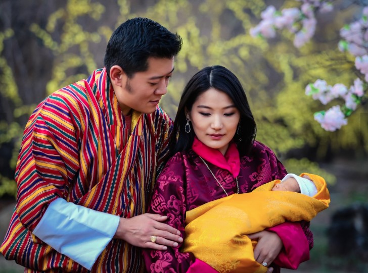 La favola di Jetsun Pema, la Kate Middleton dell’Himalaya (o la regina più felice al mondo) in Bhutan