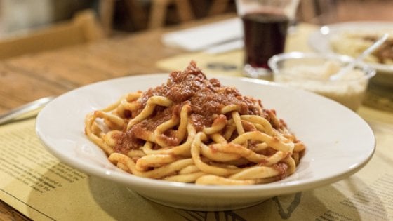 Pici, gli antenati etruschi degli spaghetti dal nome avvolto nel mistero (Italia)