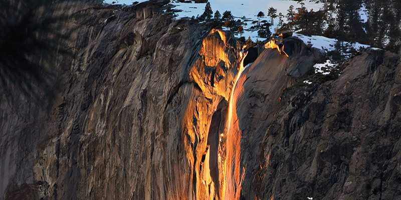 HORSETAIL FALL: LA CASCATA CHE TUTTI VOGLIONO FOTOGRAFARE NEGLI STATI UNITI