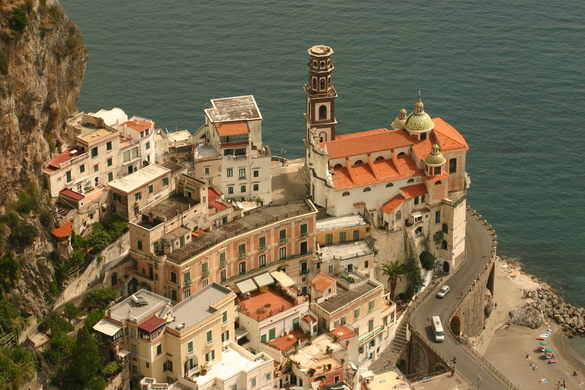 COSTIERA AMALFITANA – ATRANI VISTA CON GLI OCCHI DI UN ARTISTA (Italia)