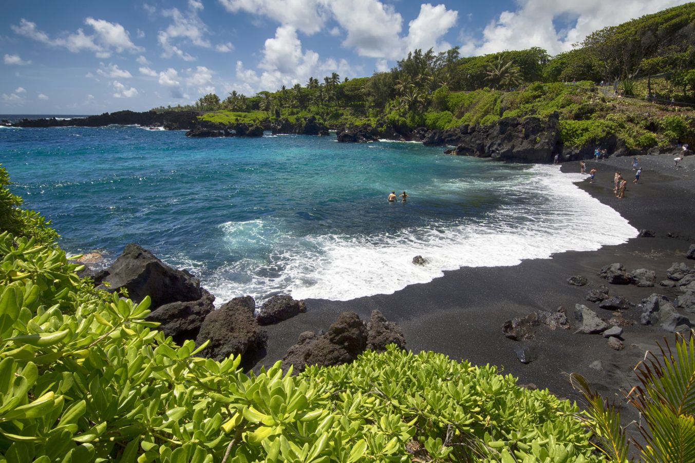 HAWAII – 10 MUST-SEE HAWAI’I BEACHES