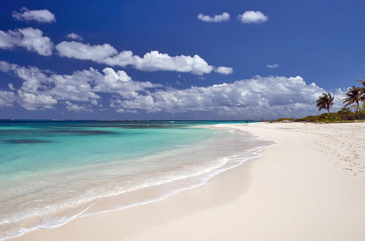 ANGUILLA IS REOPENING TO TOURISM WITH SOME STRINGENT RULES! (Caraibi)