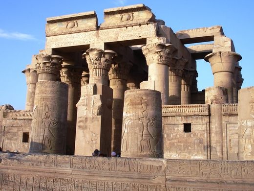 EGITTO – LA CHIRURGIA AL TEMPIO DI KOM OMBO