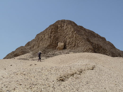 EGITTO - LA STRANA PIRAMIDE DI SESOSTRI II