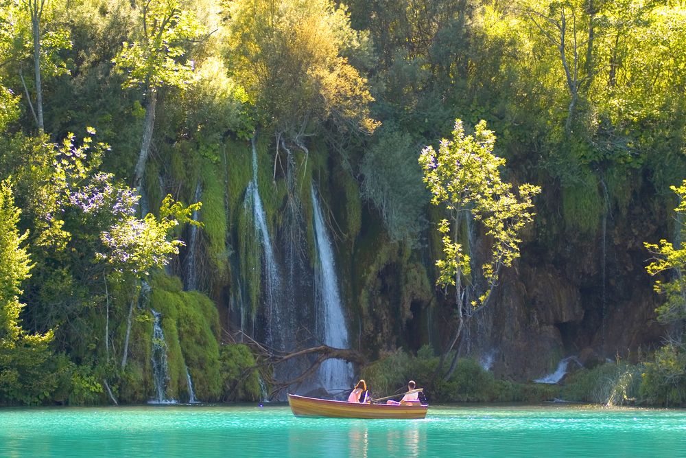 I LAGHI DI PLITVICE UN CAPOLAVORO CREATO DALL’ACQUA