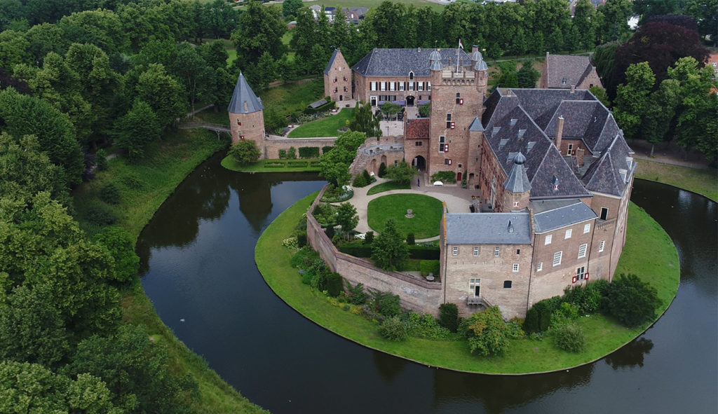 PERNOTTARE IN UN ROMANTICO CASTELLO IN OLANDA