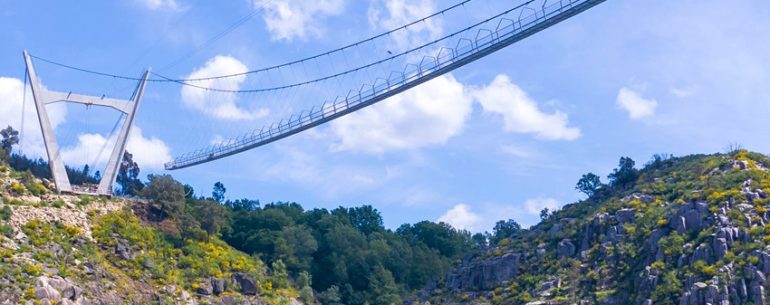 PORTOGALLO - IL PONTE PEDONALE SOSPESO PIÙ LUNGO DEL MONDO