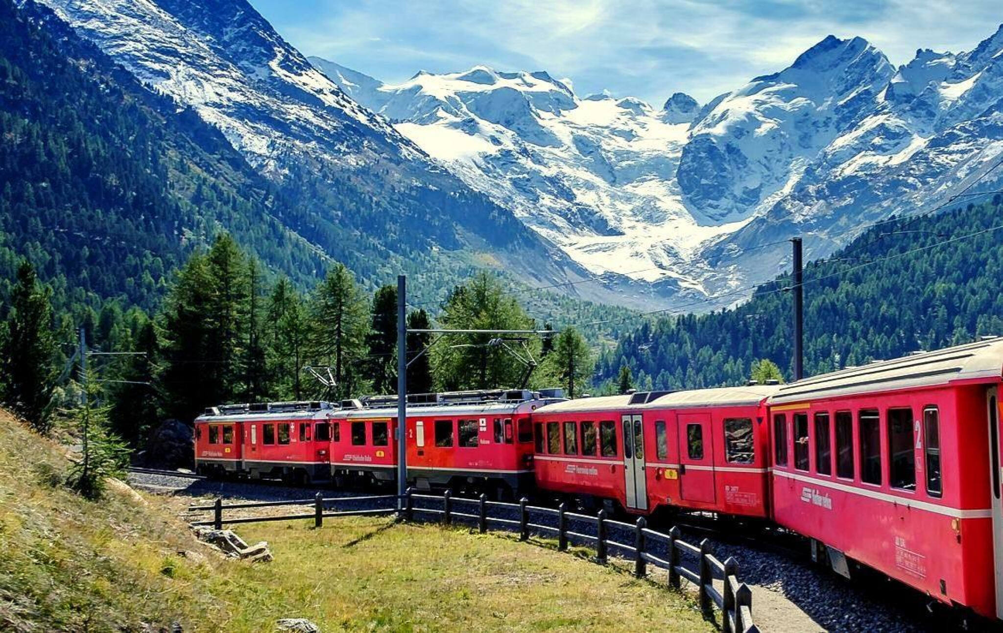 FERROVIA RETICA E ADRASTEA VIAGGI TIRANO: UN CONNUBIO PER LA SVIZZERA…BY TRAIN