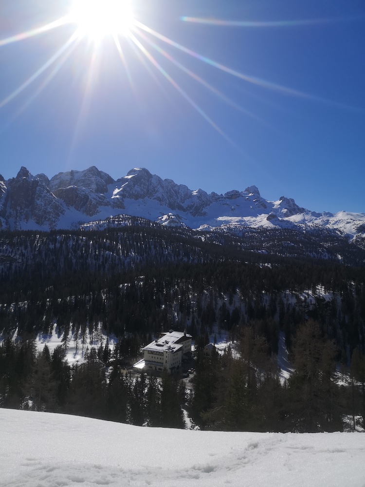 IL B&B HOTEL PASSO TRE CROCI CORTINA RIAPRE. CON LA “WINTER”CAMERE A PARTIRE DA 19€