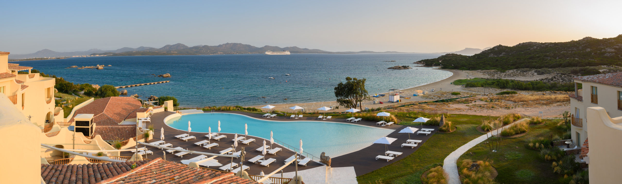 CALACUNCHEDDI RESORT: LA FORZA DEL MARE LA MAGIA DELLA NATURA