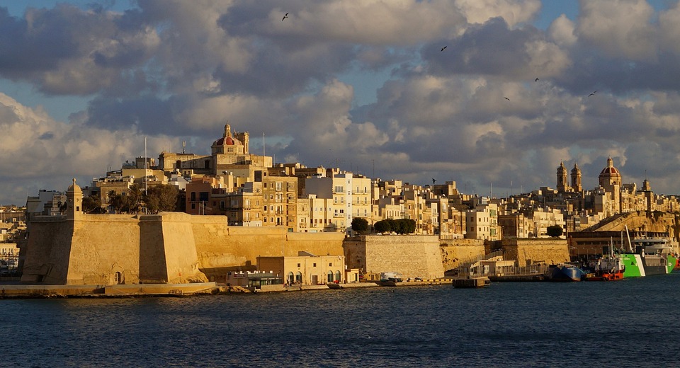 ESTER TAMASI: MALTA, UN’OASI DI OSPITAITA’ MEDITERRANEA