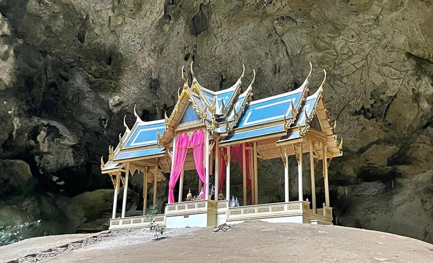 La grotta di Phraya Nakhon, l’escursione da non perdere in Thailandia