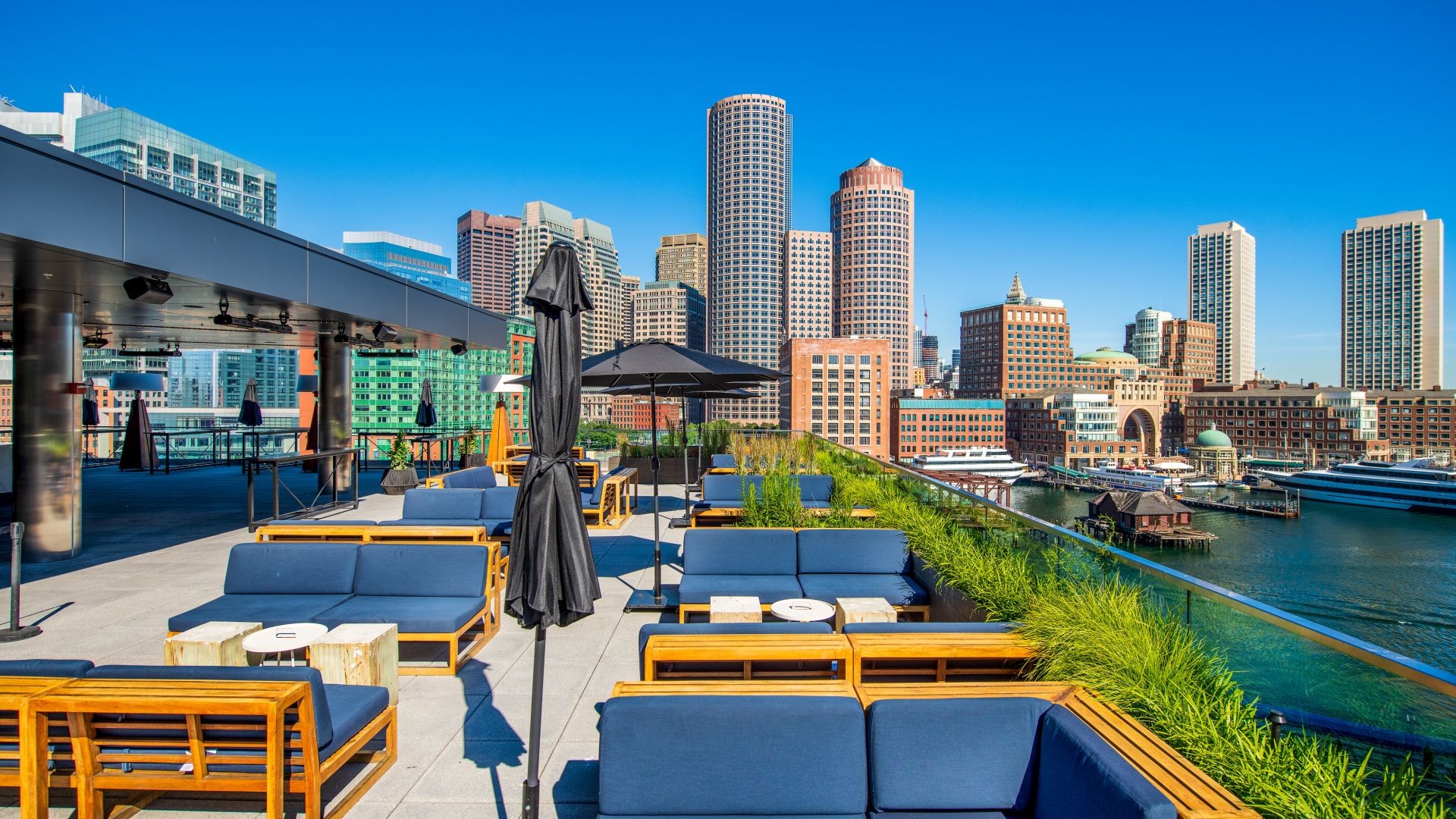 Boston, Stati Uniti: un drink sulle terrazze sospese tra cielo e città!