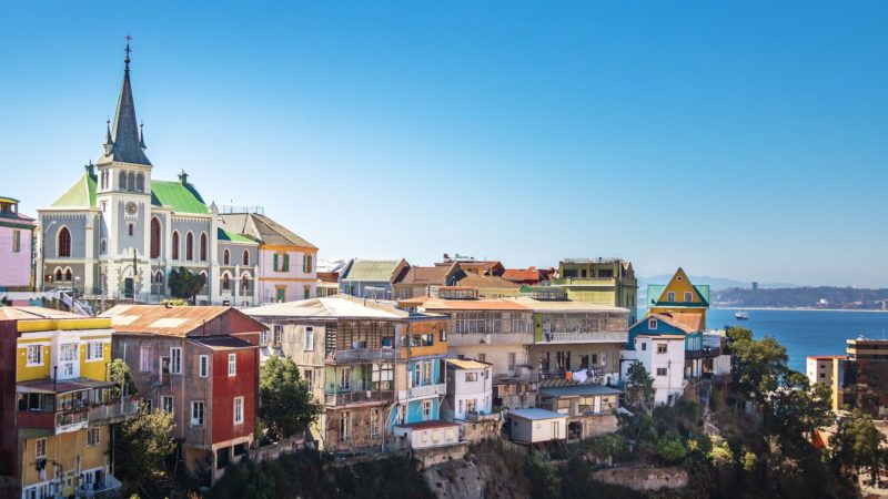 Valparaíso: un affascinante intreccio di colore, arte e storia sulle coste del Cile