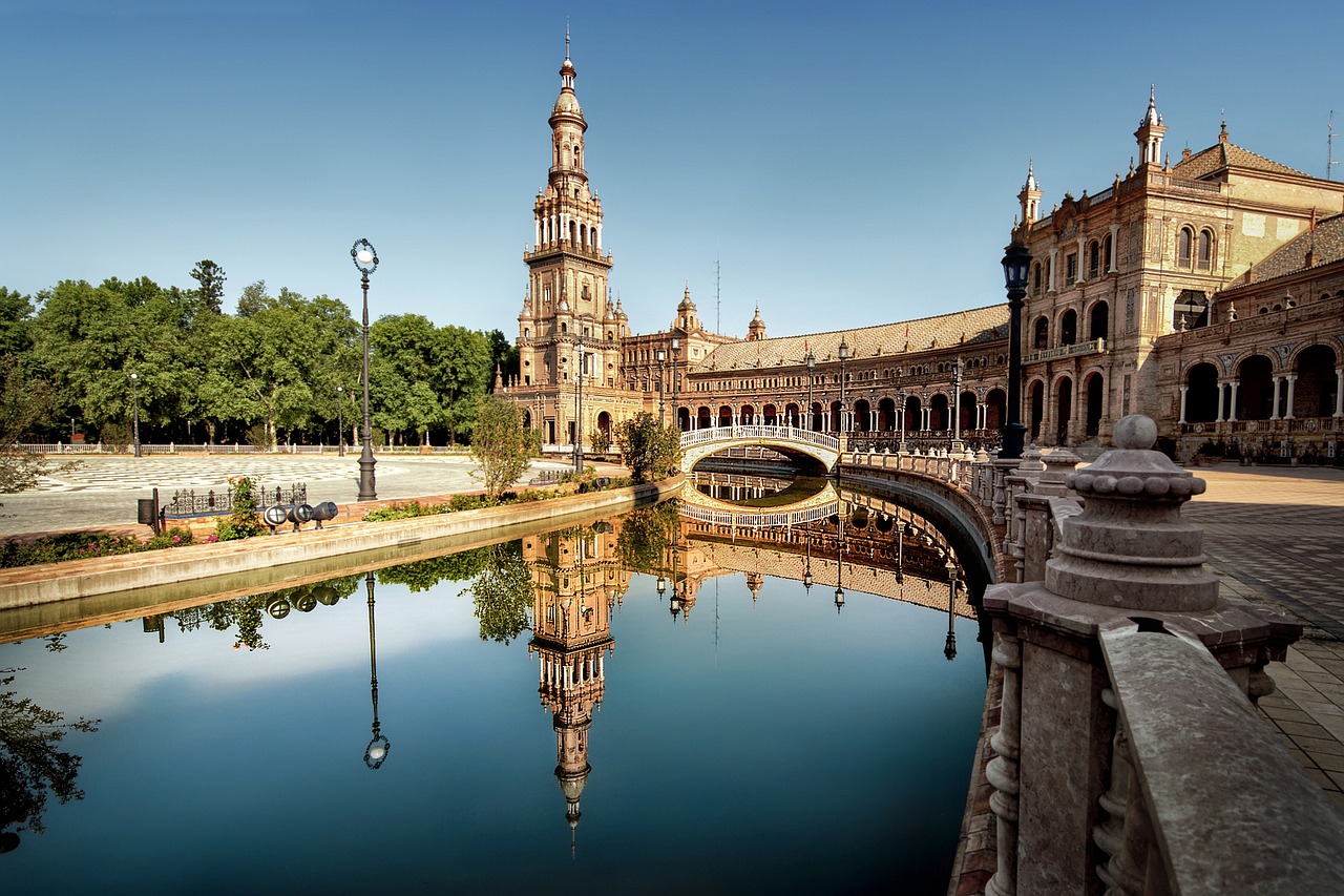 Siviglia: viaggia nell’anima vibrante della Spagna andalusa