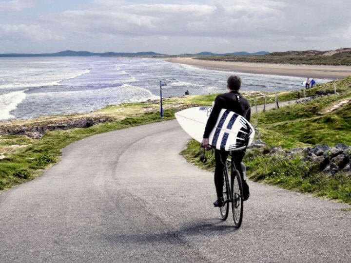Irlanda: luglio tra natura, surf e festival vibranti