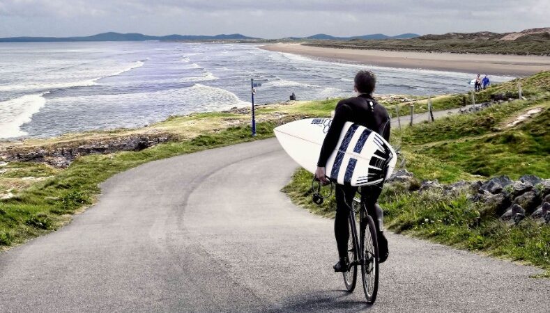 Irlanda: luglio tra natura, surf e festival vibranti