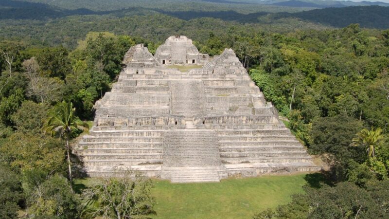 Belize: la misteriosa tomba di un re Maya a Caracol