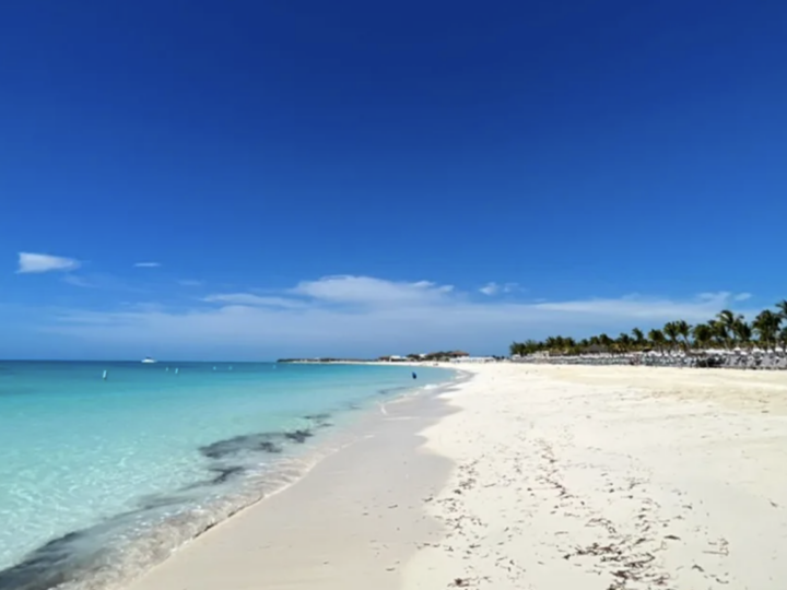 Caraibi: 10 isole piccole, segretamente cool e piene di personalità