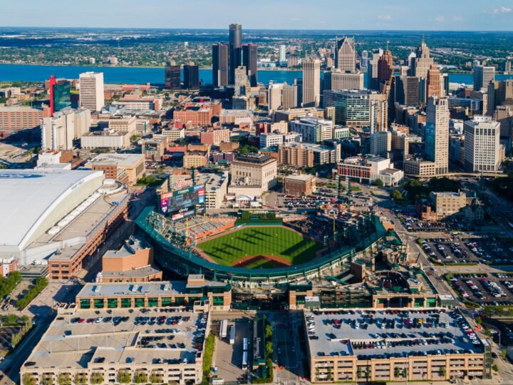 Detroit: viaggio tra i quartieri della città che sta riscrivendo il suo futuro negli Stati Uniti
